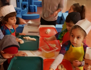 mom_challah_bake